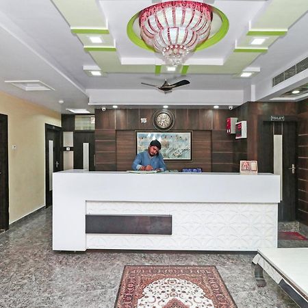 Oyo 15169 Hotel Rk Inn Лакхнау Экстерьер фото