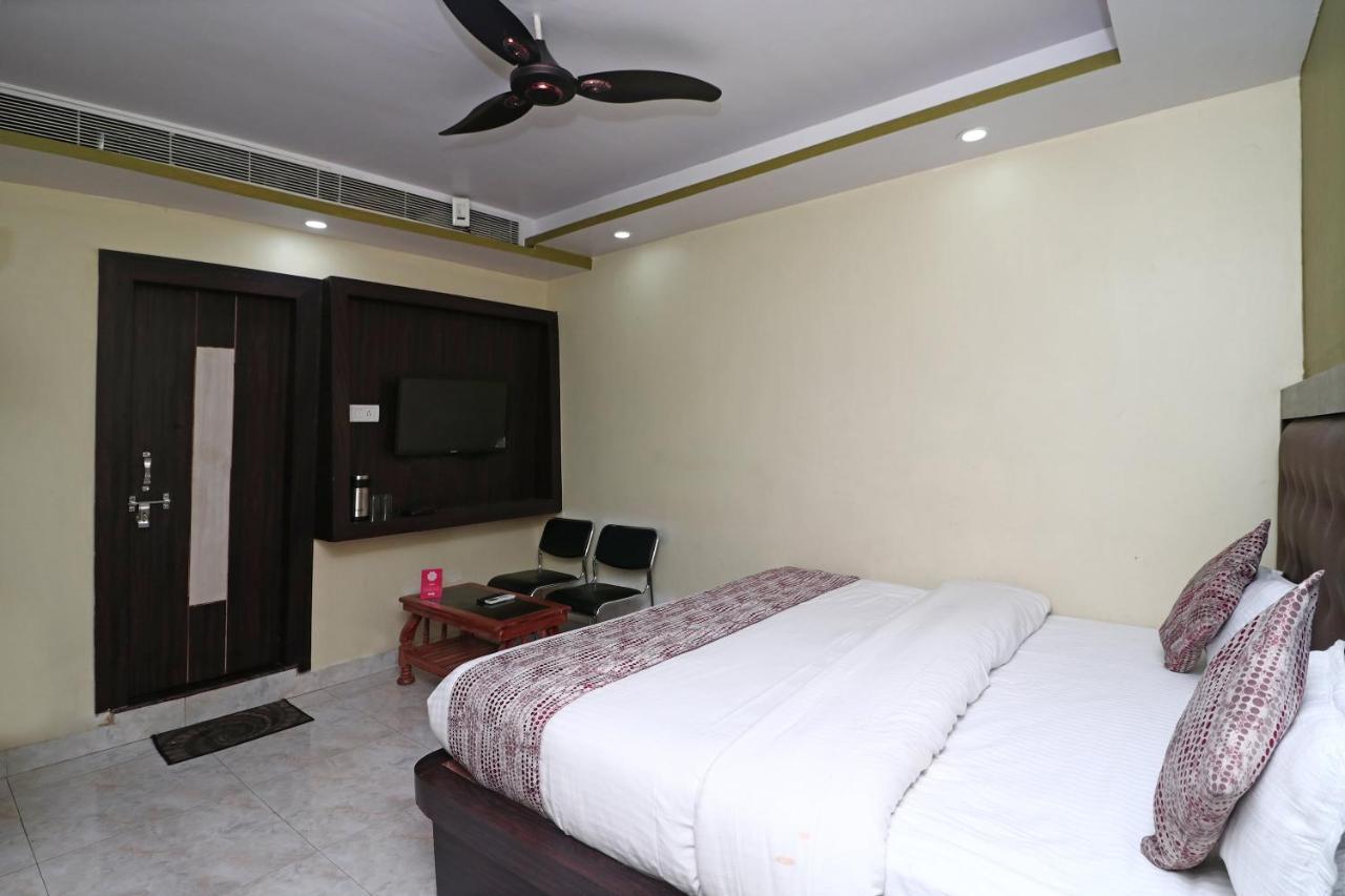 Oyo 15169 Hotel Rk Inn Лакхнау Экстерьер фото