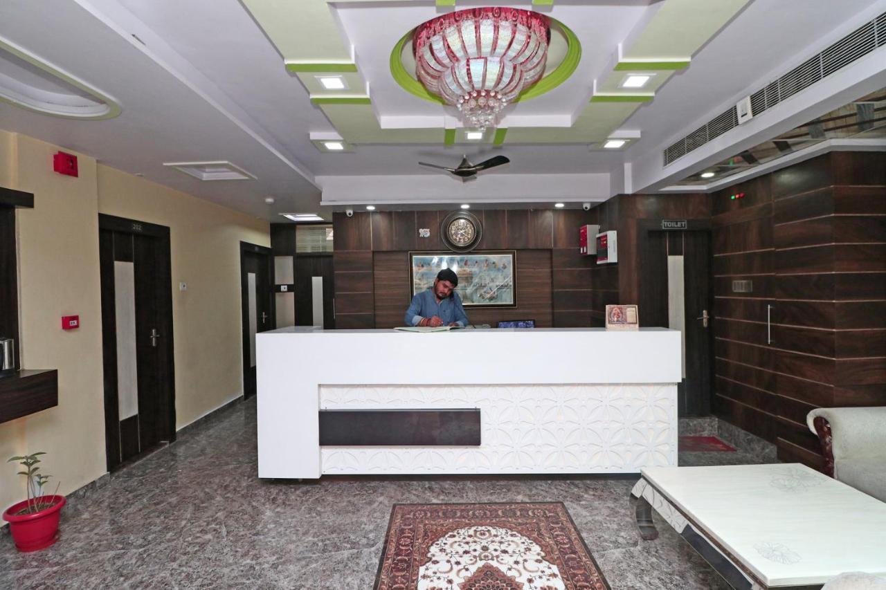 Oyo 15169 Hotel Rk Inn Лакхнау Экстерьер фото